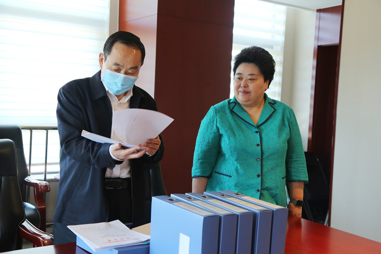 中国红十字会党组成员到事业发展中心调研党建工作