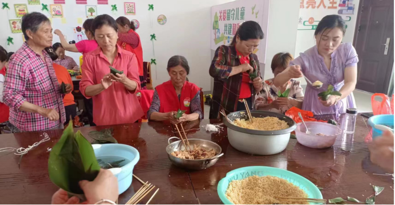 英山县红十字会：擦亮曜阳养老品牌 传递红会人道温度